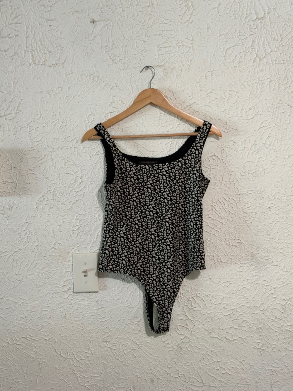 Banana Republic Leopard Print Bodysuit Women’s Small Black Cream Sleeveless